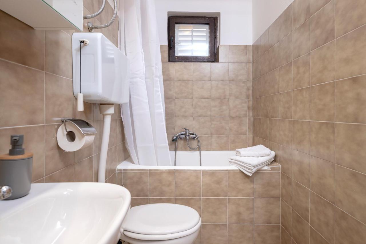 Apartments Bodlovic - Zf Hvar Đảo Hvar Ngoại thất bức ảnh